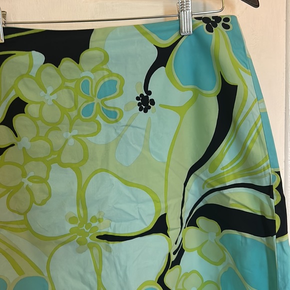 Multi colored blues and greens skirt - Picture 2 of 4